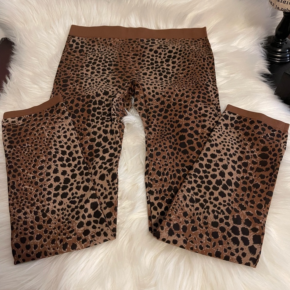 LEOPARD PRINT LEGGINGS!💕💕 - Picture 2 of 6
